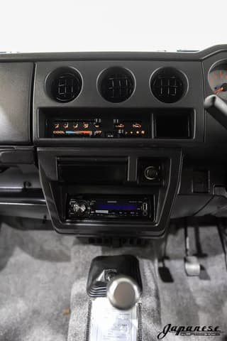 1995 Suzuki Jimny JDM car for sale — photo 10 of 25