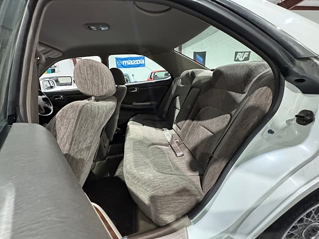 1997 Nissan Laurel JDM car for sale — photo 18 of 22