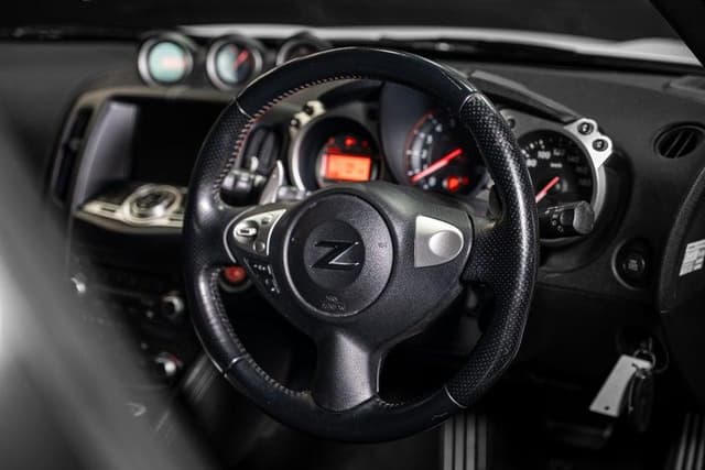 2009 Nissan Fairlady Z JDM car for sale — photo 12 of 13