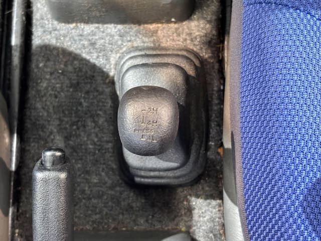 2001 Suzuki Jimny JDM car for sale — photo 20 of 25