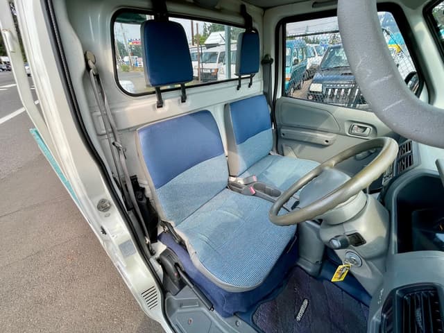 2000 Mitsubishi Minicab JDM car for sale — photo 22 of 25