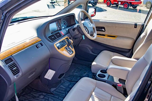 1999 Honda Odyssey JDM car for sale — photo 13 of 21