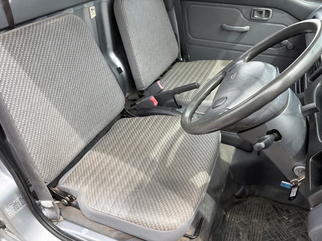 2000 Daihatsu Hijet JDM car for sale — photo 19 of 25