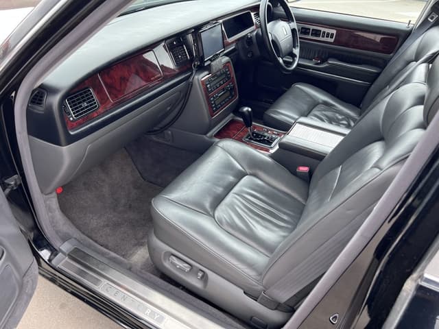 1996 Toyota Century JDM car for sale — photo 8 of 10