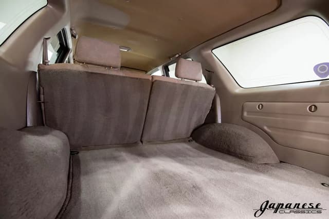 2000 Toyota Hilux Surf JDM car for sale — photo 22 of 25