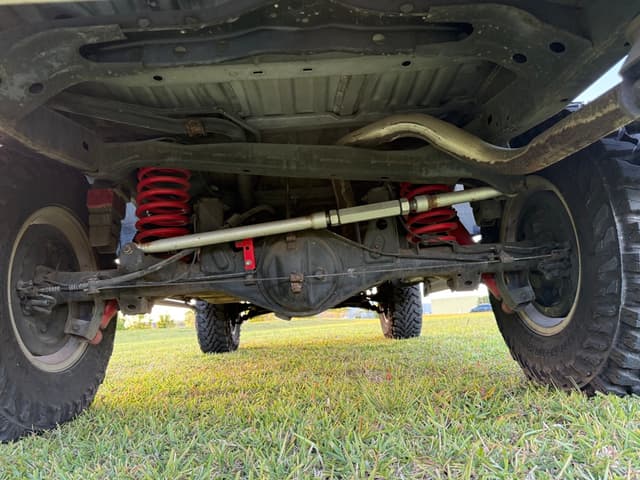 1996 Toyota Hilux Surf JDM car for sale — photo 38 of 47