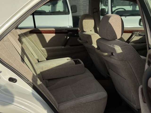 2000 Toyota Crown JDM car for sale — photo 11 of 22