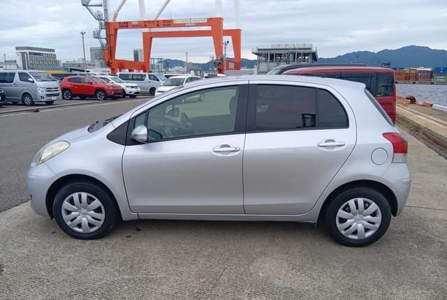 2010 Toyota Vitz JDM car for sale — photo 2 of 25