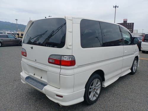 1998 Mitsubishi Delica JDM car for sale — photo 5 of 15