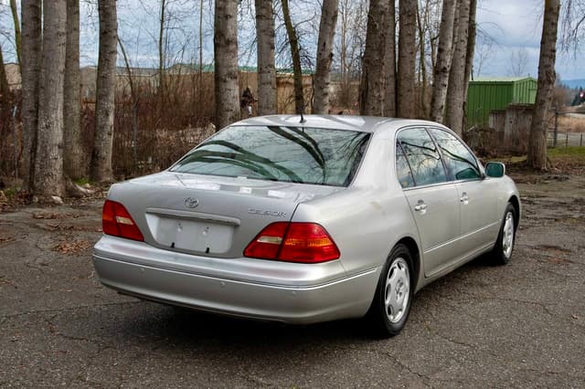 2001 Toyota Celsior JDM car for sale — photo 7 of 18