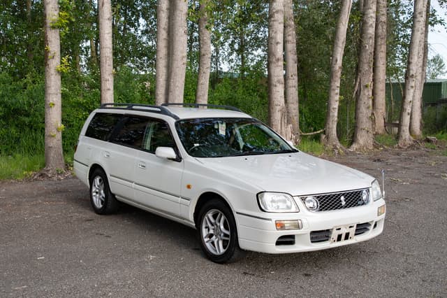 2001 Nissan Stagea JDM car for sale — photo 3 of 15