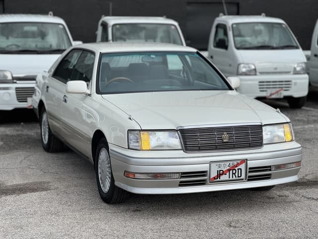 1996 Toyota Crown JDM car for sale — photo 2 of 25