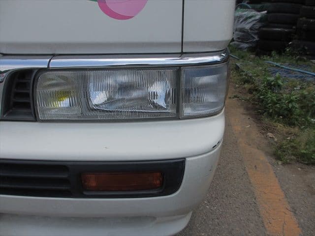 1999 Nissan Caravan JDM car for sale — photo 23 of 25