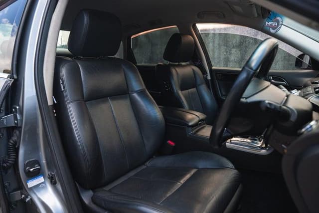 2005 Nissan Fuga JDM car for sale — photo 17 of 20