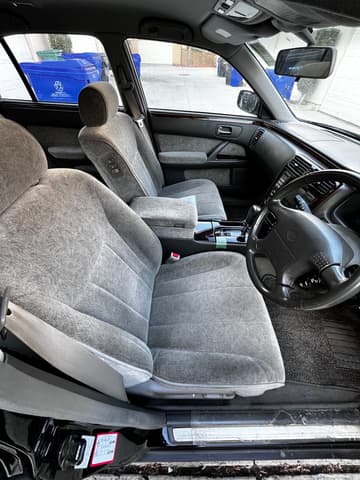 1996 Nissan Cima JDM car for sale — photo 10 of 12