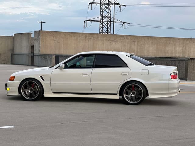 1998 Toyota Chaser JDM car for sale — photo 3 of 27