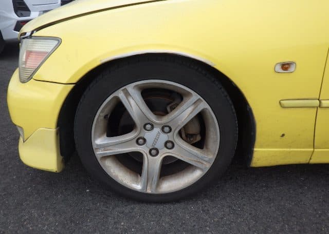 1998 Toyota Altezza JDM car for sale — photo 6 of 20