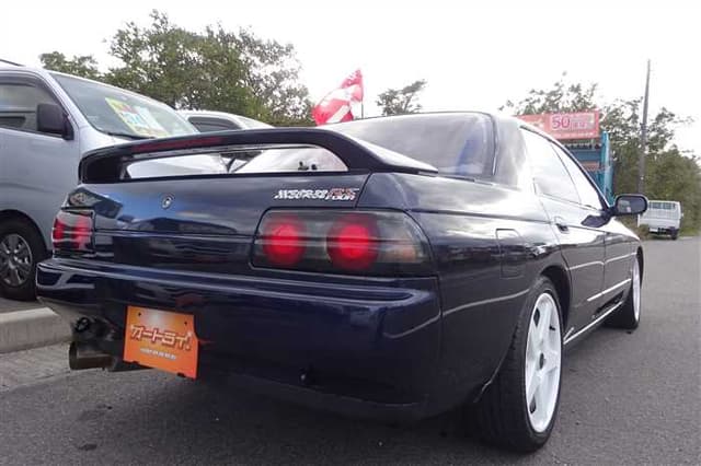 1991 Nissan Skyline JDM car for sale — photo 10 of 25