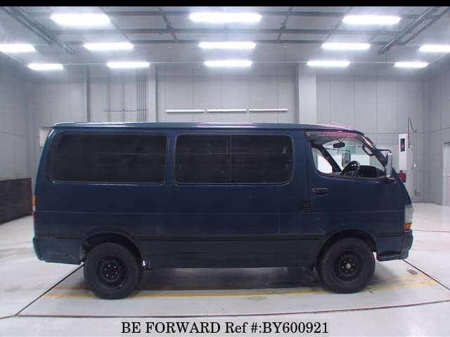 2001 Toyota HiAce JDM car for sale — photo 4 of 7