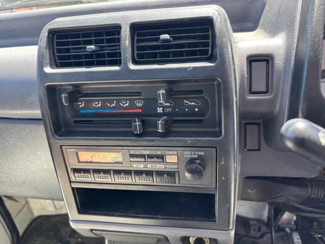 1994 Mitsubishi Minicab JDM car for sale — photo 15 of 25