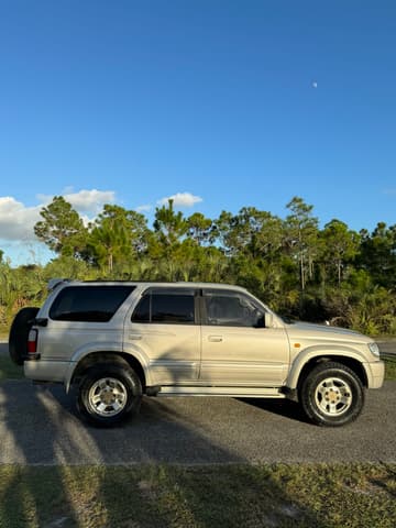 1996 Toyota Hilux Surf JDM car for sale — photo 8 of 18