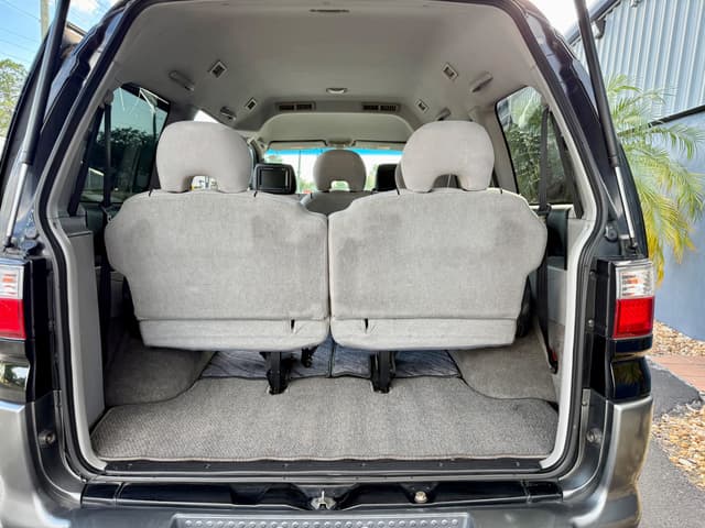 2000 Mitsubishi Delica JDM car for sale — photo 24 of 25
