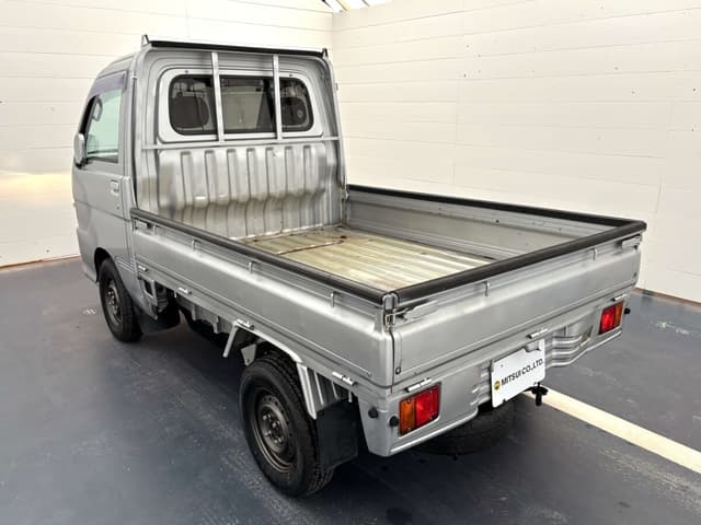 2001 Daihatsu Hijet JDM car for sale — photo 4 of 25
