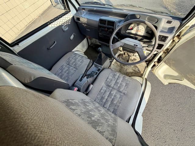 1995 Mitsubishi Minicab JDM car for sale — photo 25 of 25
