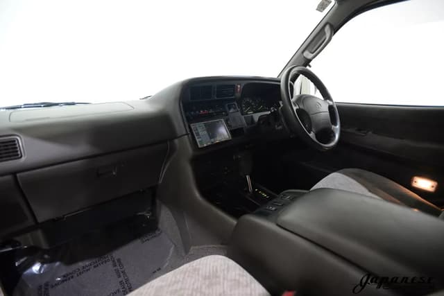 1997 Toyota HiAce JDM car for sale — photo 9 of 25
