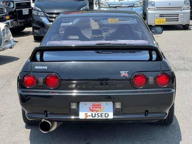 1990 Nissan Skyline JDM car for sale — photo 13 of 20