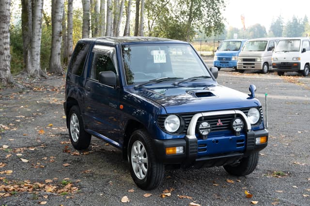 1996 Mitsubishi Pajero Mini JDM car for sale — photo 3 of 15