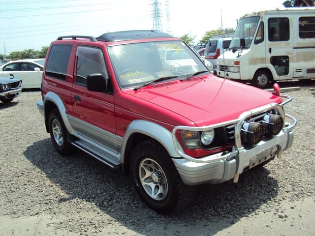 1996 Mitsubishi Pajero JDM car for sale — photo 3 of 5