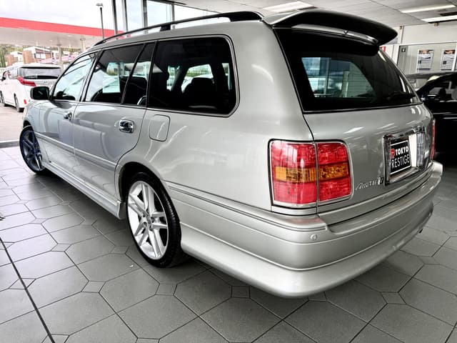 2000 Toyota Crown JDM car for sale — photo 3 of 5