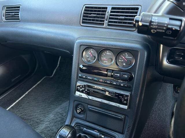 1994 Nissan Skyline JDM car for sale — photo 7 of 12