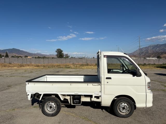 2000 Daihatsu Hijet JDM car for sale — photo 8 of 25