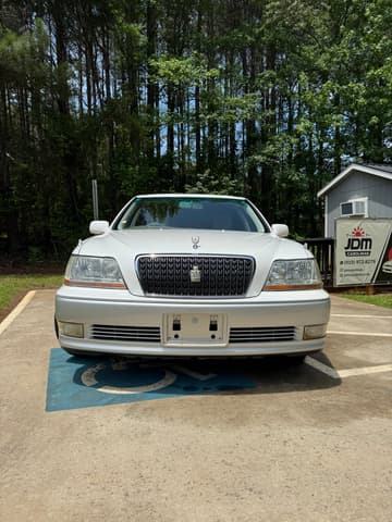1999 Toyota Crown JDM car for sale — photo 2 of 25
