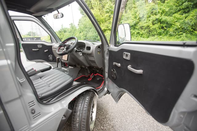 1997 Daihatsu Hijet JDM car for sale — photo 19 of 25