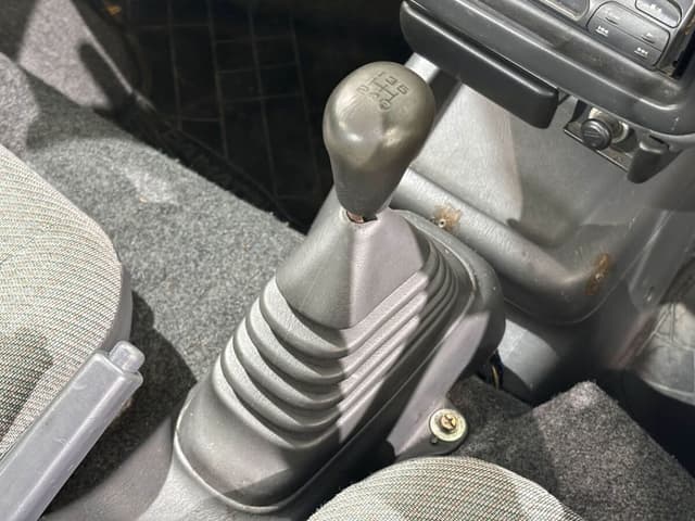 1996 Daihatsu Hijet JDM car for sale — photo 16 of 25
