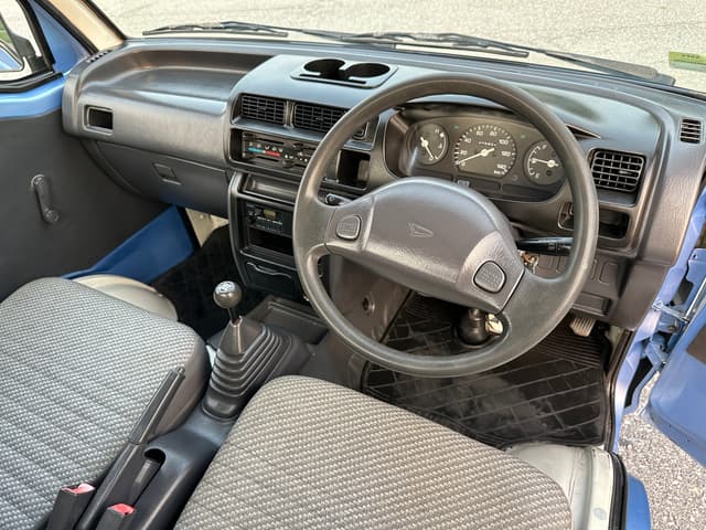 1999 Daihatsu Hijet JDM car for sale — photo 13 of 19