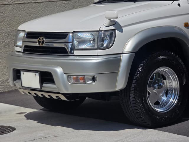 2001 Toyota Hilux Surf JDM car for sale — photo 14 of 25