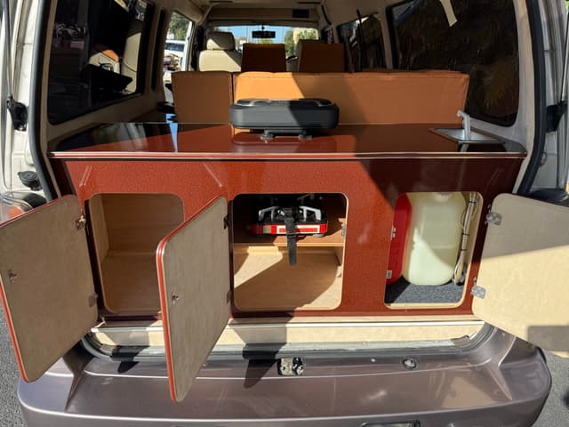 1998 Toyota Grand Hiace JDM car for sale — photo 20 of 24