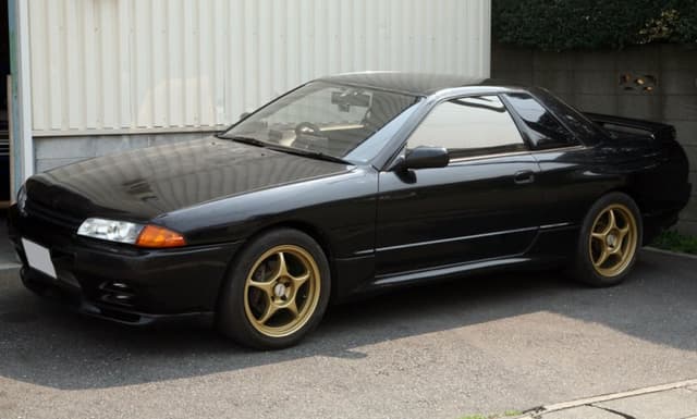 1992 Nissan Skyline JDM car for sale — photo 2 of 5