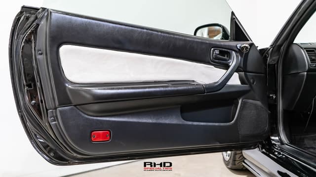 1999 Nissan Skyline JDM car for sale — photo 16 of 21