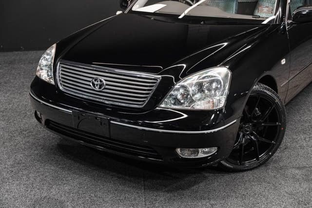 2002 Toyota Celsior JDM car for sale — photo 2 of 17