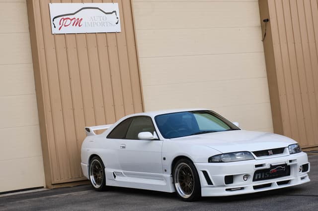 1996 Nissan Skyline JDM car for sale — photo 8 of 25