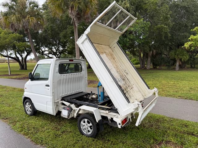 1999 Mitsubishi Minicab JDM car for sale — photo 17 of 22
