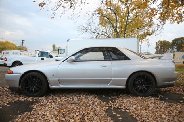 1990 Nissan Skyline JDM car for sale — photo 15 of 25