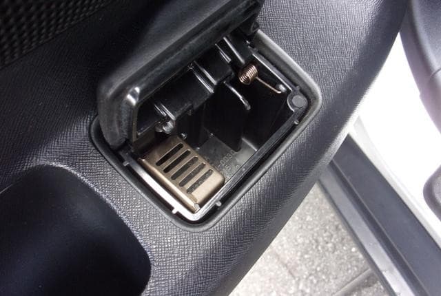 2003 Honda CR-V JDM car for sale — photo 10 of 25