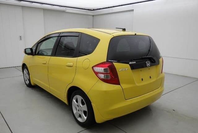 2009 Honda Fit JDM car for sale — photo 2 of 5
