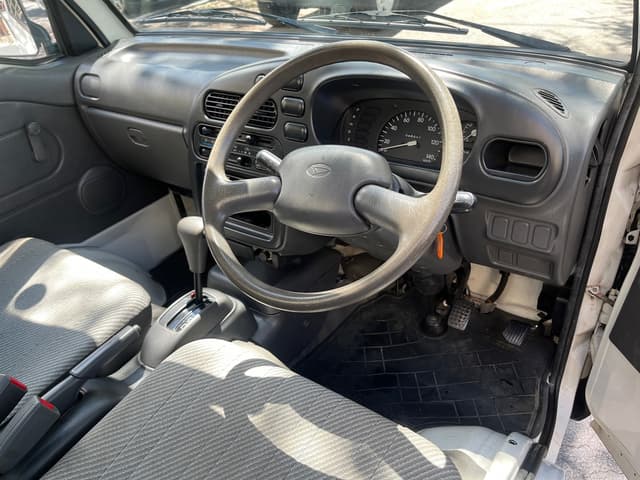 1996 Daihatsu Hijet JDM car for sale — photo 11 of 17